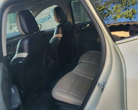 Белый Форд Эскейп, объемом двигателя 2.5 л и пробегом 135 тыс. км за 23000 $, фото 12 на Automoto.ua