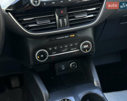 Белый Форд Эскейп, объемом двигателя 1.5 л и пробегом 110 тыс. км за 15999 $, фото 41 на Automoto.ua