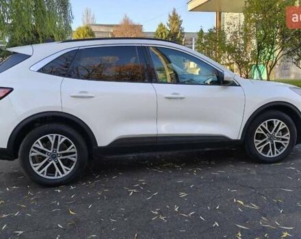 Білий Форд Ескейп, об'ємом двигуна 1.5 л та пробігом 101 тис. км за 17900 $, фото 4 на Automoto.ua