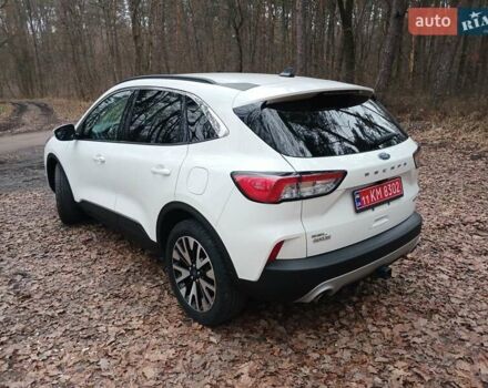 Білий Форд Ескейп, об'ємом двигуна 2 л та пробігом 58 тис. км за 19000 $, фото 5 на Automoto.ua