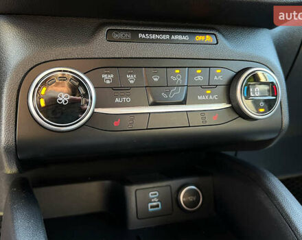 Білий Форд Ескейп, об'ємом двигуна 1.5 л та пробігом 57 тис. км за 17690 $, фото 13 на Automoto.ua