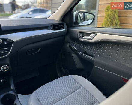 Белый Форд Эскейп, объемом двигателя 1.5 л и пробегом 110 тыс. км за 15999 $, фото 43 на Automoto.ua