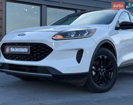 Білий Форд Ескейп, об'ємом двигуна 2.5 л та пробігом 60 тис. км за 19500 $, фото 2 на Automoto.ua