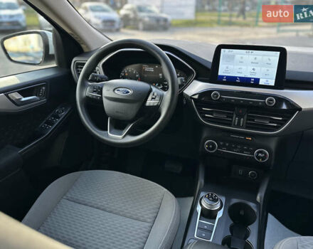 Белый Форд Эскейп, объемом двигателя 1.5 л и пробегом 110 тыс. км за 15999 $, фото 31 на Automoto.ua