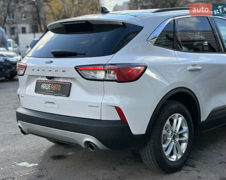 Белый Форд Эскейп, объемом двигателя 1.5 л и пробегом 110 тыс. км за 15999 $, фото 18 на Automoto.ua