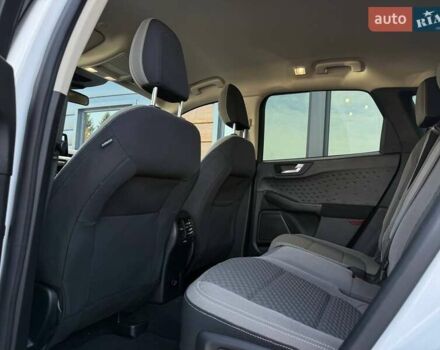 Білий Форд Ескейп, об'ємом двигуна 2.5 л та пробігом 60 тис. км за 19500 $, фото 44 на Automoto.ua