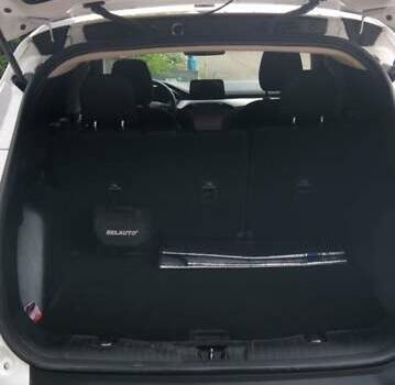 Белый Форд Эскейп, объемом двигателя 1.5 л и пробегом 149 тыс. км за 15000 $, фото 4 на Automoto.ua