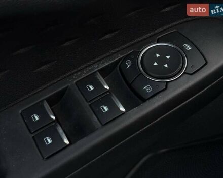 Білий Форд Ескейп, об'ємом двигуна 2.5 л та пробігом 60 тис. км за 19500 $, фото 23 на Automoto.ua