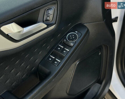 Белый Форд Эскейп, объемом двигателя 1.5 л и пробегом 110 тыс. км за 15999 $, фото 23 на Automoto.ua