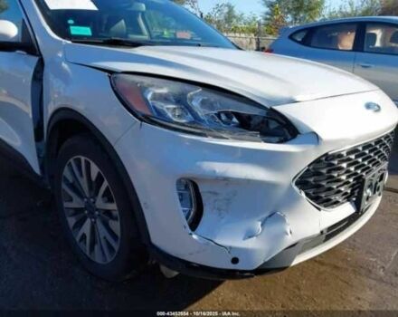 Белый Форд Эскейп, объемом двигателя 2.5 л и пробегом 98 тыс. км за 5500 $, фото 5 на Automoto.ua