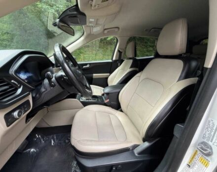 Білий Форд Ескейп, об'ємом двигуна 2 л та пробігом 32 тис. км за 5500 $, фото 8 на Automoto.ua