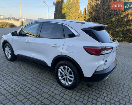 Белый Форд Эскейп, объемом двигателя 0 л и пробегом 110 тыс. км за 15100 $, фото 2 на Automoto.ua