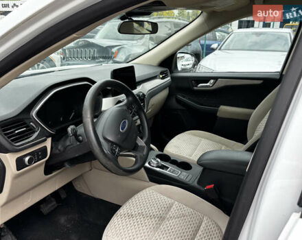 Белый Форд Эскейп, объемом двигателя 1.5 л и пробегом 222 тыс. км за 10300 $, фото 9 на Automoto.ua