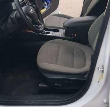 Белый Форд Эскейп, объемом двигателя 1.5 л и пробегом 149 тыс. км за 15000 $, фото 8 на Automoto.ua