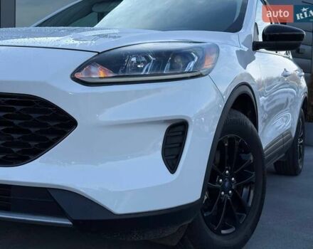 Білий Форд Ескейп, об'ємом двигуна 2.5 л та пробігом 60 тис. км за 19500 $, фото 3 на Automoto.ua