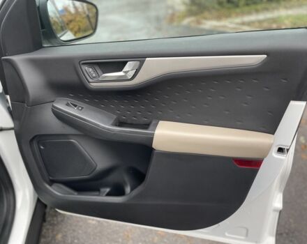 Белый Форд Эскейп, объемом двигателя 2.5 л и пробегом 72 тыс. км за 22400 $, фото 10 на Automoto.ua