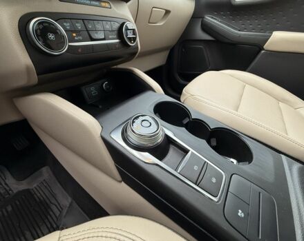 Белый Форд Эскейп, объемом двигателя 2.5 л и пробегом 72 тыс. км за 22400 $, фото 15 на Automoto.ua