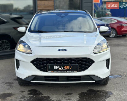 Белый Форд Эскейп, объемом двигателя 1.5 л и пробегом 110 тыс. км за 15999 $, фото 5 на Automoto.ua
