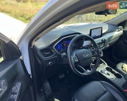 Форд Эскейп 2020 в Золочев на Automoto.ua Белый Форд Эскейп, объемом двигателя 2.5 л и пробегом 85 тыс. км за 21200 $, фото 6 на Automoto.ua