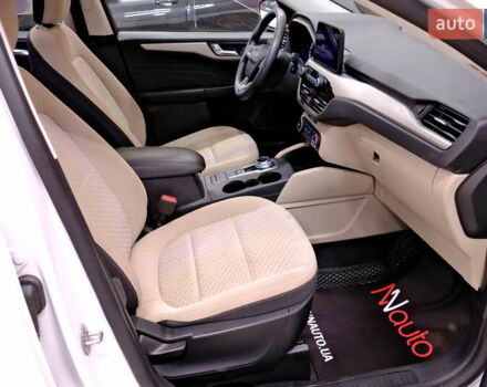 Белый Форд Эскейп, объемом двигателя 1.5 л и пробегом 127 тыс. км за 16900 $, фото 41 на Automoto.ua