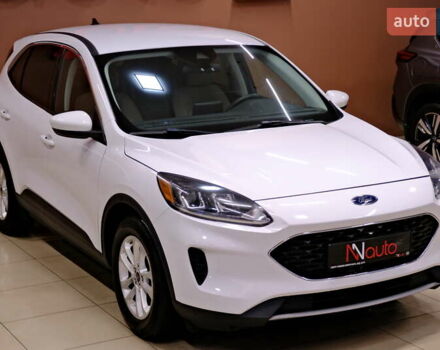 Белый Форд Эскейп, объемом двигателя 1.5 л и пробегом 127 тыс. км за 16900 $, фото 3 на Automoto.ua