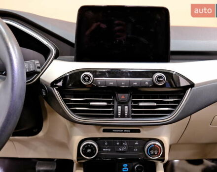 Белый Форд Эскейп, объемом двигателя 1.5 л и пробегом 127 тыс. км за 16900 $, фото 19 на Automoto.ua