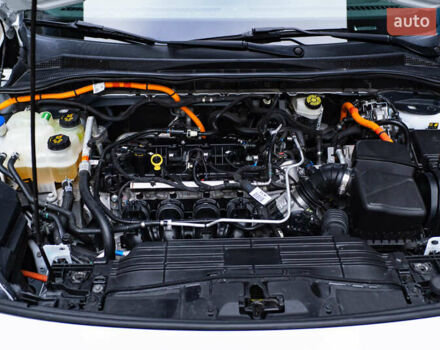 Белый Форд Эскейп, объемом двигателя 2.5 л и пробегом 130 тыс. км за 19700 $, фото 22 на Automoto.ua