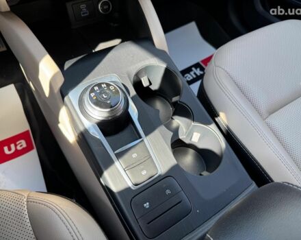 Белый Форд Эскейп, объемом двигателя 2 л и пробегом 88 тыс. км за 19990 $, фото 29 на Automoto.ua