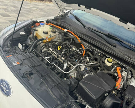 Белый Форд Эскейп, объемом двигателя 2.5 л и пробегом 60 тыс. км за 21000 $, фото 46 на Automoto.ua