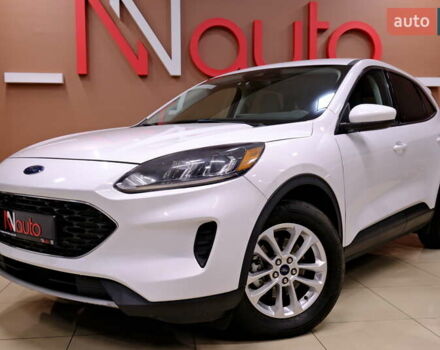 Белый Форд Эскейп, объемом двигателя 1.5 л и пробегом 127 тыс. км за 16900 $, фото 8 на Automoto.ua