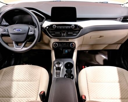 Белый Форд Эскейп, объемом двигателя 1.5 л и пробегом 127 тыс. км за 16900 $, фото 6 на Automoto.ua