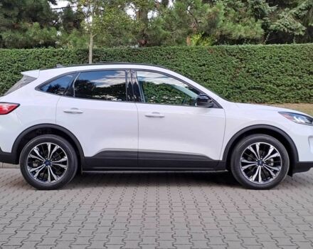 Білий Форд Ескейп, об'ємом двигуна 2 л та пробігом 23 тис. км за 12500 $, фото 2 на Automoto.ua