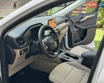 Білий Форд Ескейп, об'ємом двигуна 1.5 л та пробігом 56 тис. км за 15000 $, фото 4 на Automoto.ua