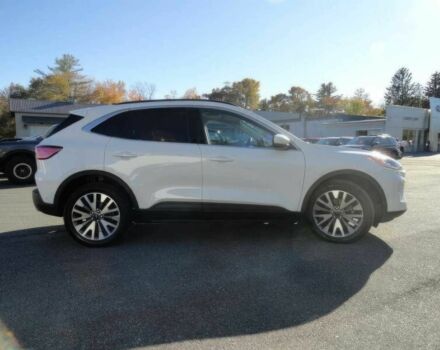 Белый Форд Эскейп, объемом двигателя 2 л и пробегом 12 тыс. км за 10300 $, фото 3 на Automoto.ua