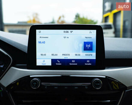 Белый Форд Эскейп, объемом двигателя 2.5 л и пробегом 130 тыс. км за 19700 $, фото 17 на Automoto.ua