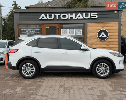 Белый Форд Эскейп, объемом двигателя 1.5 л и пробегом 34 тыс. км за 19999 $, фото 3 на Automoto.ua