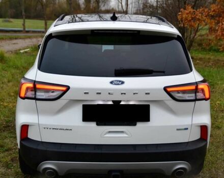 Белый Форд Эскейп, объемом двигателя 2 л и пробегом 81 тыс. км за 12900 $, фото 4 на Automoto.ua