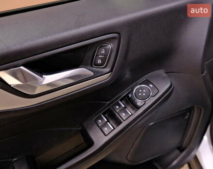 Белый Форд Эскейп, объемом двигателя 1.5 л и пробегом 127 тыс. км за 16900 $, фото 27 на Automoto.ua