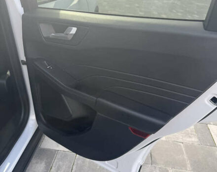 Белый Форд Эскейп, объемом двигателя 2.5 л и пробегом 60 тыс. км за 21000 $, фото 34 на Automoto.ua