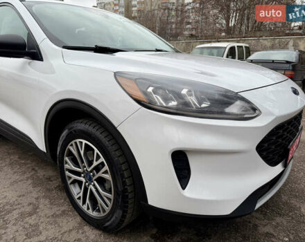 Білий Форд Ескейп, об'ємом двигуна 1.5 л та пробігом 149 тис. км за 14300 $, фото 4 на Automoto.ua