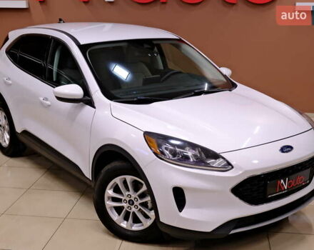 Белый Форд Эскейп, объемом двигателя 1.5 л и пробегом 127 тыс. км за 16900 $, фото 5 на Automoto.ua