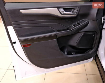 Белый Форд Эскейп, объемом двигателя 1.5 л и пробегом 127 тыс. км за 16900 $, фото 31 на Automoto.ua