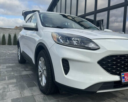 Белый Форд Эскейп, объемом двигателя 2.5 л и пробегом 60 тыс. км за 21000 $, фото 8 на Automoto.ua