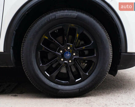 Белый Форд Эскейп, объемом двигателя 2.5 л и пробегом 130 тыс. км за 19700 $, фото 24 на Automoto.ua