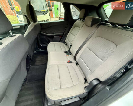 Білий Форд Ескейп, об'ємом двигуна 1.5 л та пробігом 149 тис. км за 14300 $, фото 34 на Automoto.ua