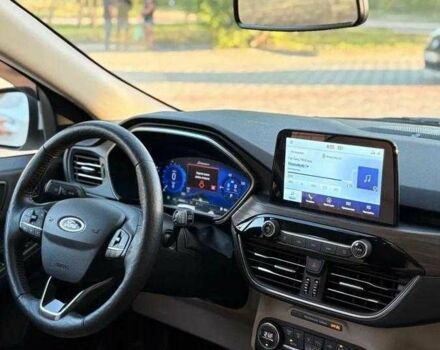 Белый Форд Эскейп, объемом двигателя 2.5 л и пробегом 74 тыс. км за 15600 $, фото 5 на Automoto.ua