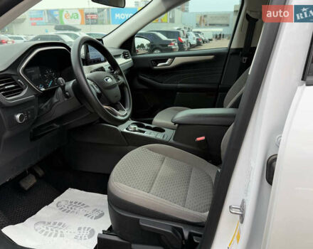 Белый Форд Эскейп, объемом двигателя 1.5 л и пробегом 34 тыс. км за 19999 $, фото 8 на Automoto.ua