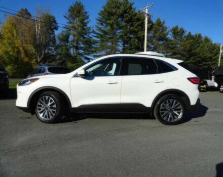 Белый Форд Эскейп, объемом двигателя 2 л и пробегом 12 тыс. км за 10300 $, фото 4 на Automoto.ua