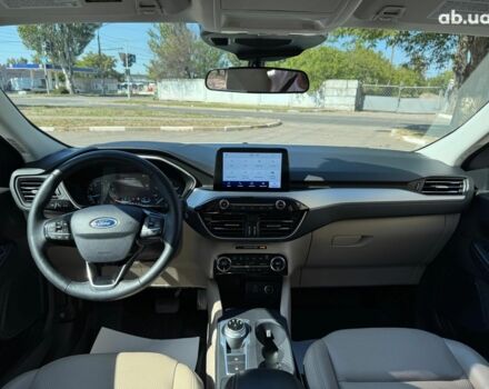 Белый Форд Эскейп, объемом двигателя 2 л и пробегом 88 тыс. км за 19990 $, фото 19 на Automoto.ua