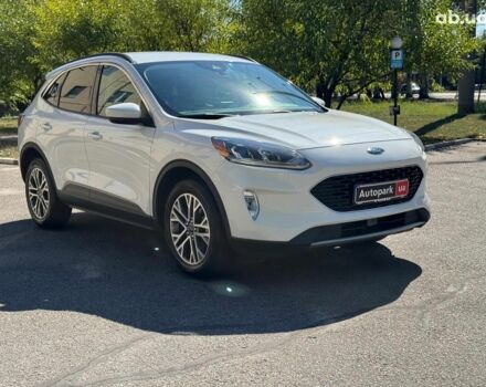Белый Форд Эскейп, объемом двигателя 2 л и пробегом 88 тыс. км за 19990 $, фото 6 на Automoto.ua